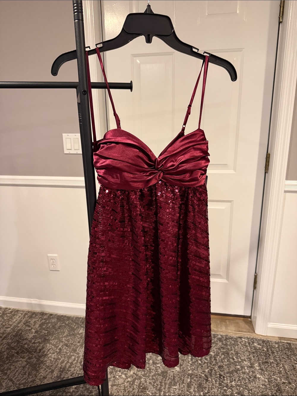 Women’s Burgundy Empire Waist Sequin Party Dress with Satin top & bow NWT sz XS